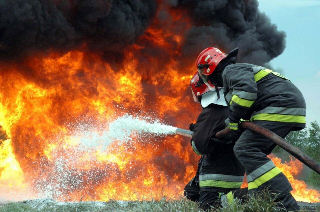 Неподалік Умані рятувальники ліквідували пожежу автомобіля