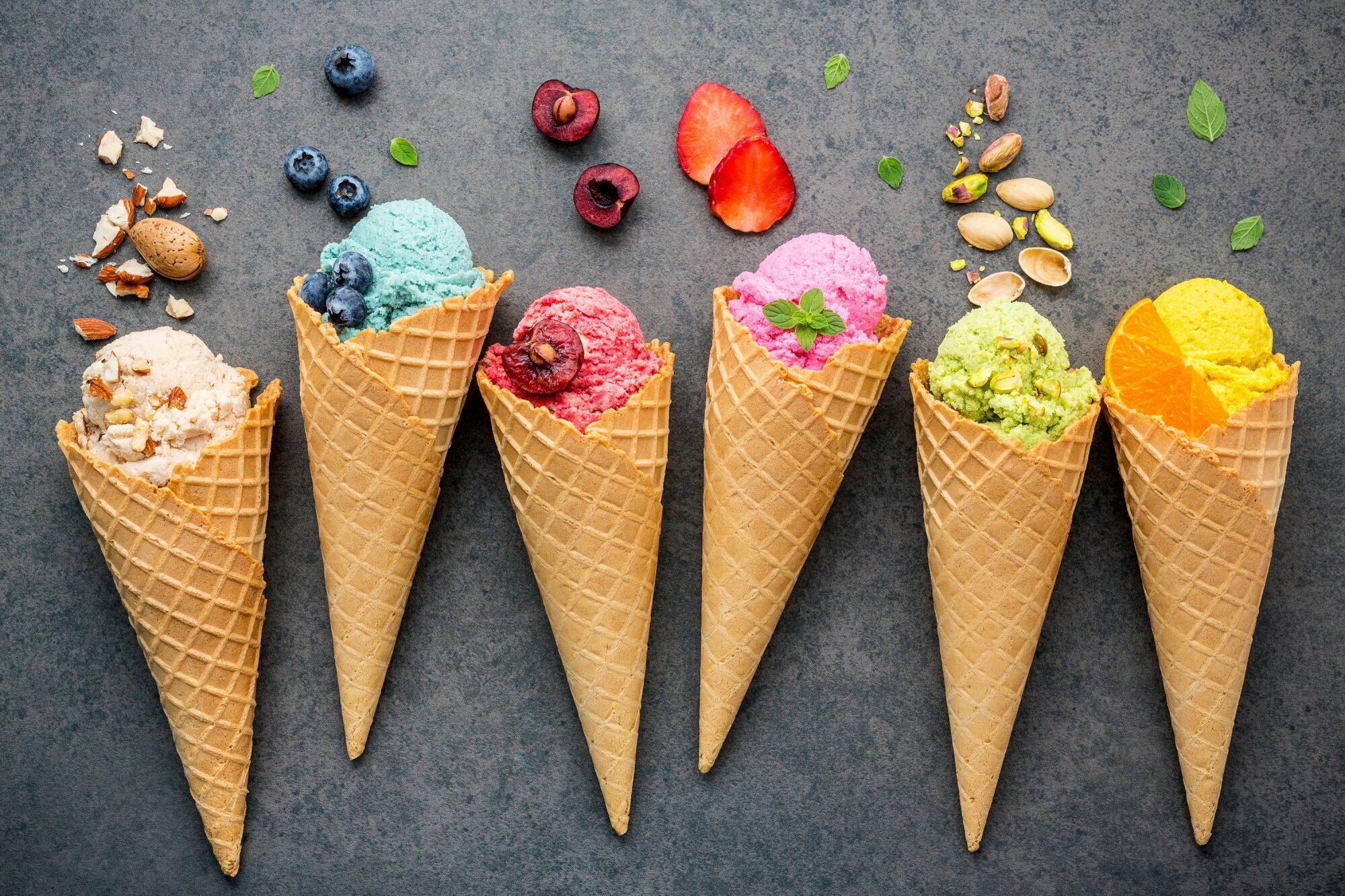 Вафлі, вишневий пиріг, морозиво, окрошка: улюблені літні рецепти уманчанок